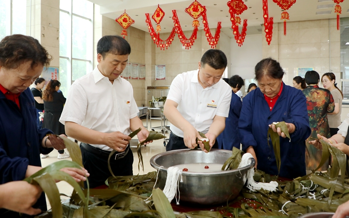 包粽子 (4).jpg