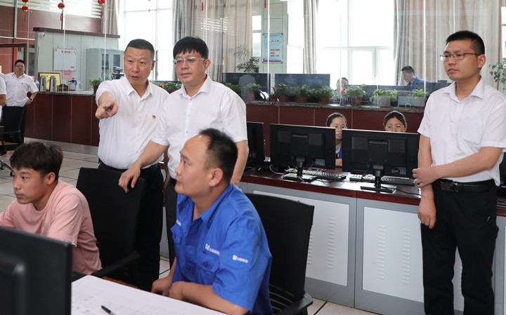 太原市应急管理局局长刘剑明到屯兰矿督导安全生产工作